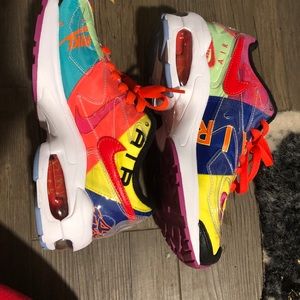 Nike Atmos x Air Max 2 light “logo” sneaker